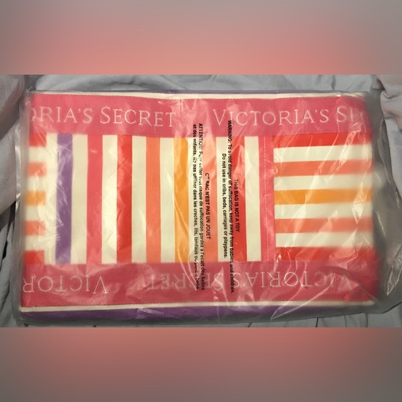 Victoria's Secret Striped tote - NWT - Picture 5 of 6